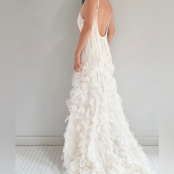 Sue Wong Dresses & Skirts - Elegant Sue Wong White and Cream Wedding Gown / Special occasion dress 100% silk